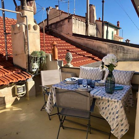 Appartamento Ai Piedi Della Pigna Sanremo Bagian luar foto