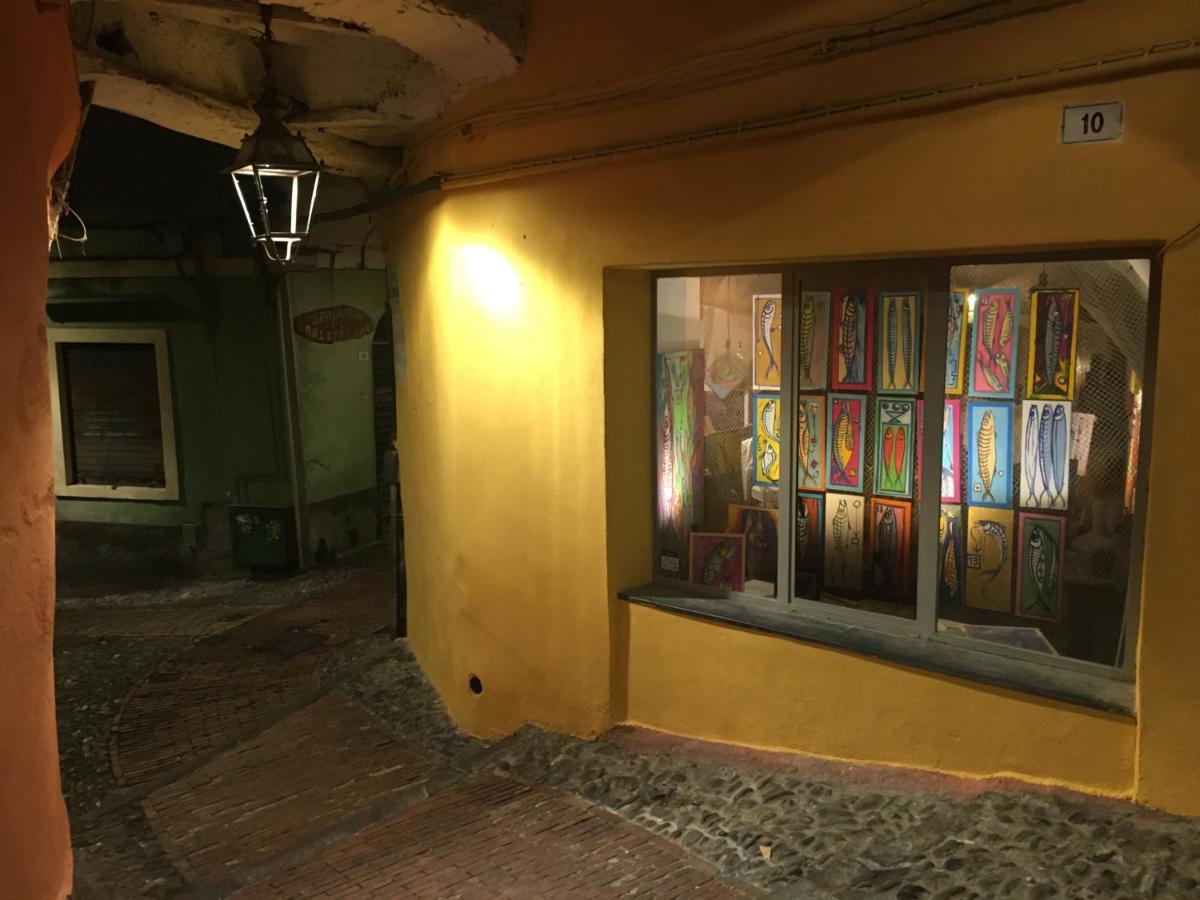 Appartamento Ai Piedi Della Pigna Sanremo Bagian luar foto