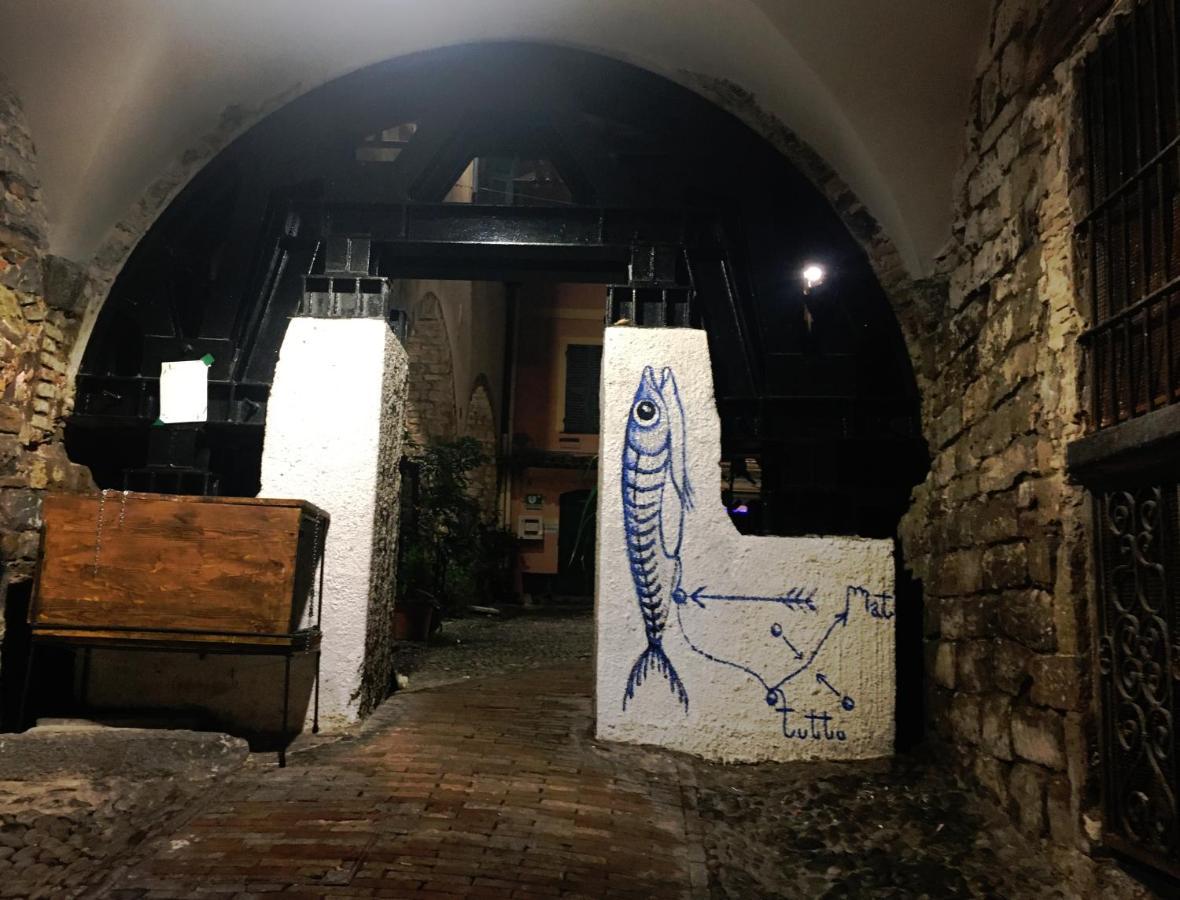 Appartamento Ai Piedi Della Pigna Sanremo Bagian luar foto