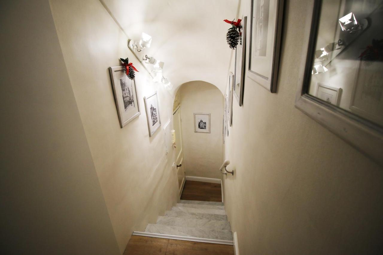 Appartamento Ai Piedi Della Pigna Sanremo Bagian luar foto