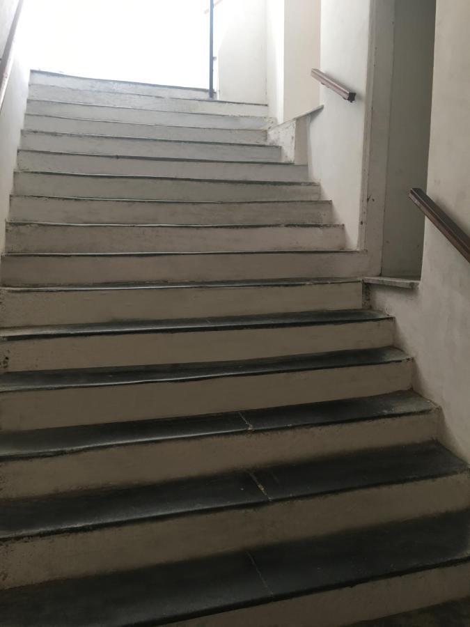 Appartamento Ai Piedi Della Pigna Sanremo Bagian luar foto