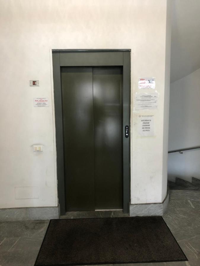 Appartamento Ai Piedi Della Pigna Sanremo Bagian luar foto