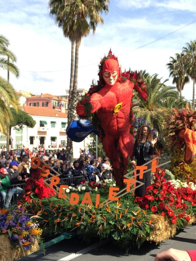 Appartamento Ai Piedi Della Pigna Sanremo Bagian luar foto