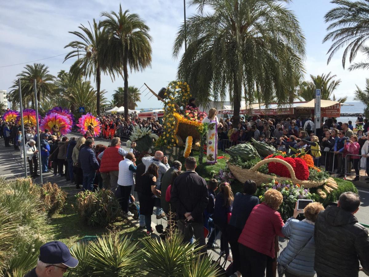 Appartamento Ai Piedi Della Pigna Sanremo Bagian luar foto