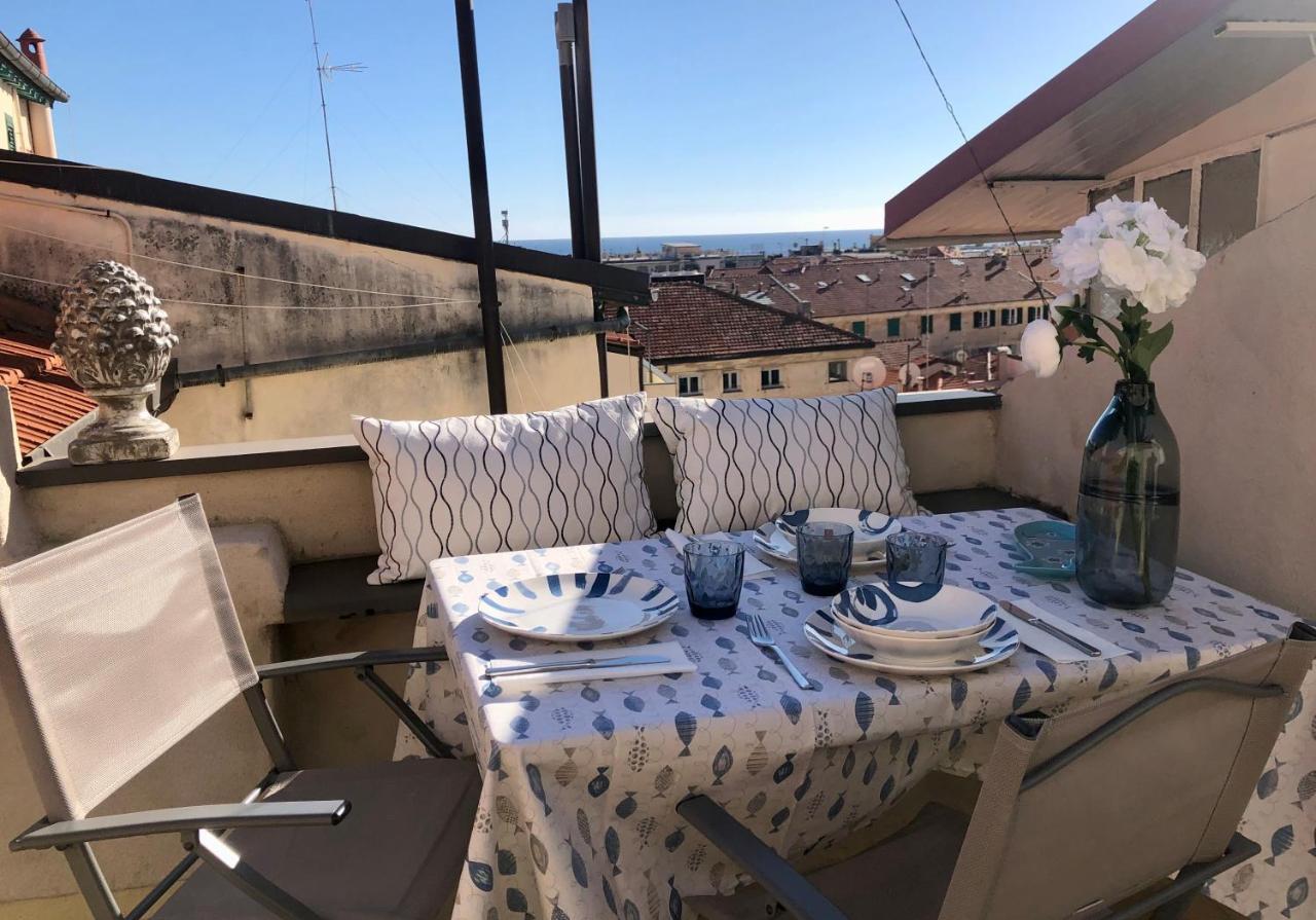 Appartamento Ai Piedi Della Pigna Sanremo Bagian luar foto