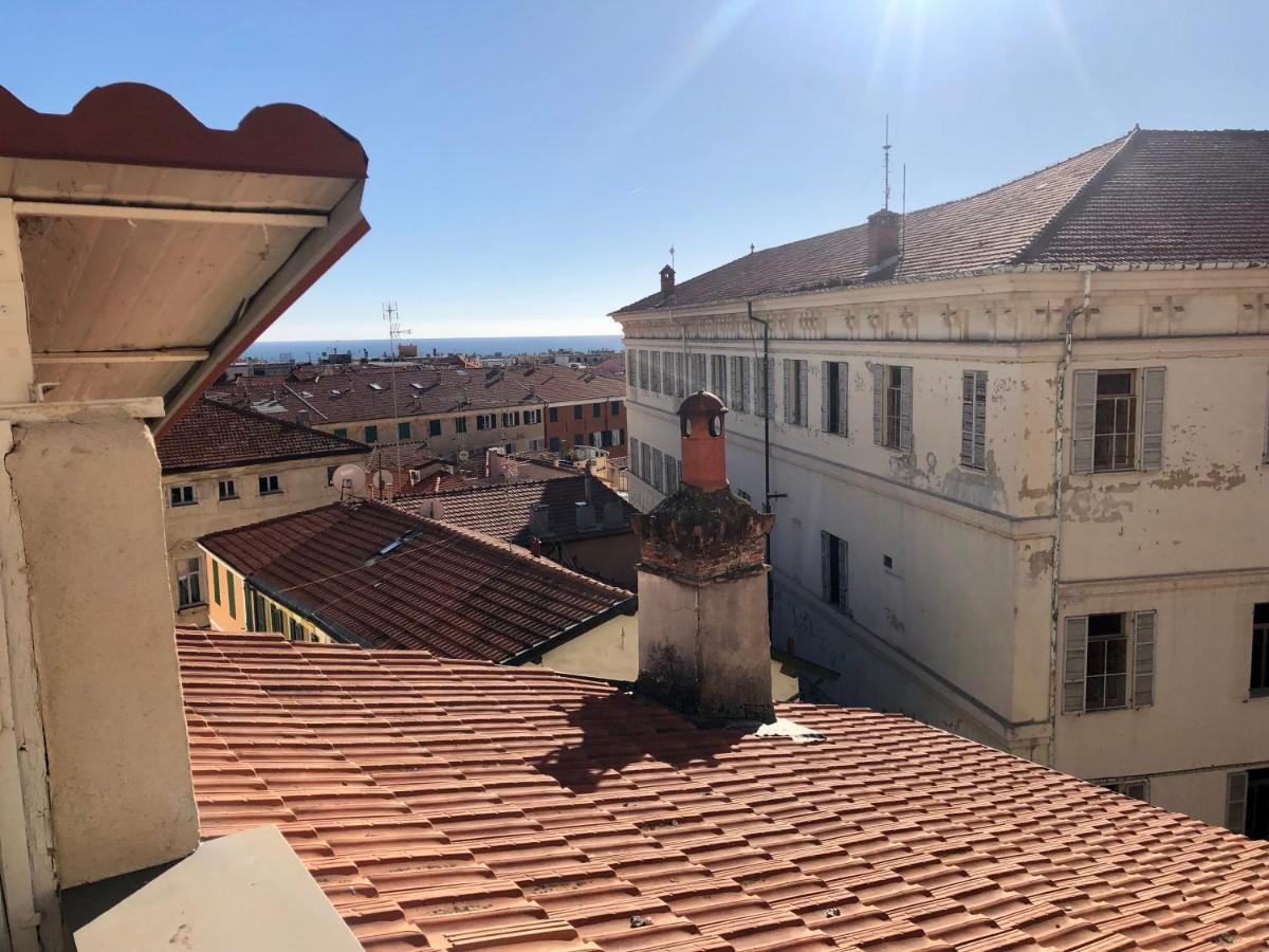 Appartamento Ai Piedi Della Pigna Sanremo Bagian luar foto